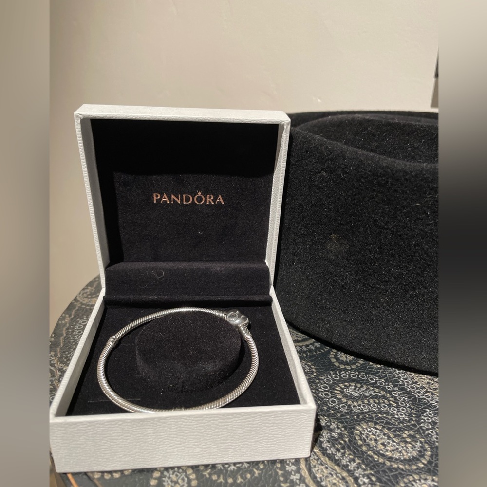 Pandora Moments Heart Clasp Snake Chain Bracelet